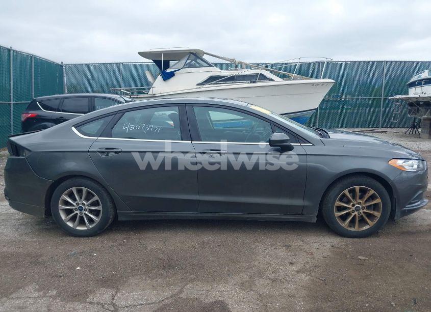 Photo 13 of 2017 Ford Fusion SE (VIN 3FA6P0H72HR111805)