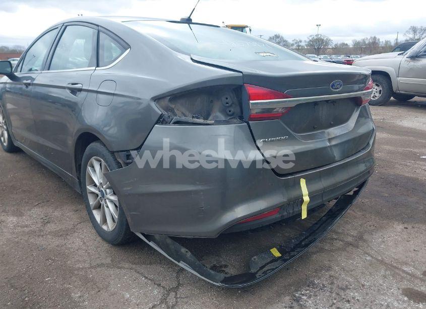Photo 6 of 2017 Ford Fusion SE (VIN 3FA6P0H72HR111805)