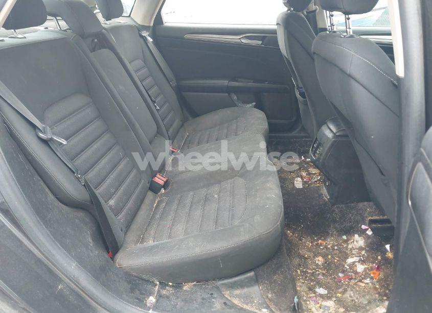 Photo 8 of 2017 Ford Fusion SE (VIN 3FA6P0H72HR111805)