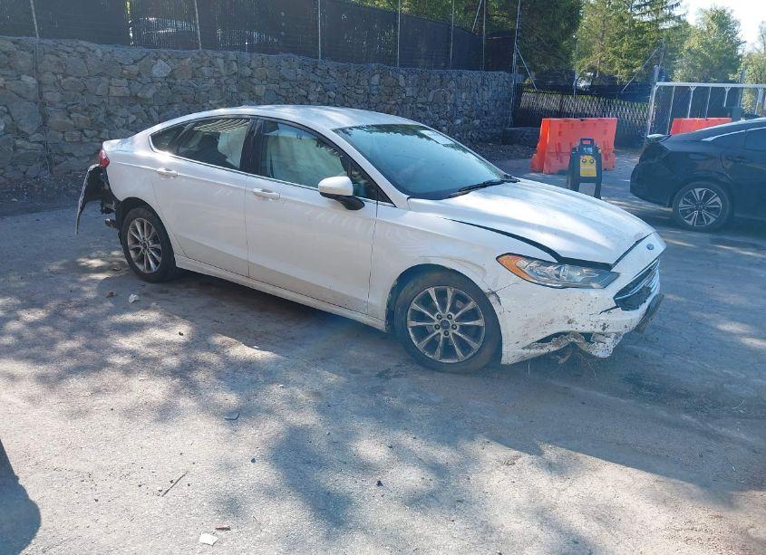 2017 Ford Fusion SE (VIN 3FA6P0H72HR118270) main photo