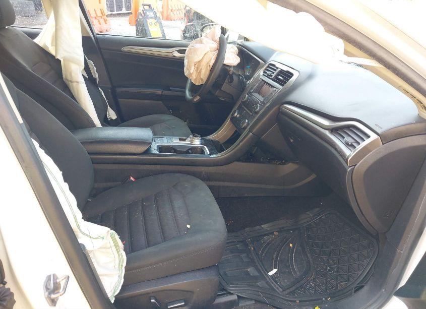 Photo 5 of 2017 Ford Fusion SE (VIN 3FA6P0H72HR118270)