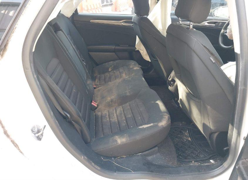 Photo 8 of 2017 Ford Fusion SE (VIN 3FA6P0H72HR118270)