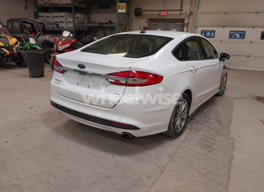 Photo 4 of 2017 Ford Fusion SE (VIN 3FA6P0H72HR125610)