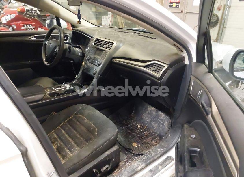 Photo 5 of 2017 Ford Fusion SE (VIN 3FA6P0H72HR125610)