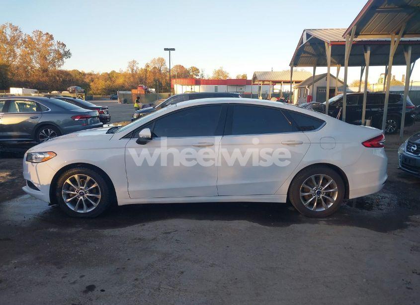 Photo 14 of 2017 Ford Fusion SE (VIN 3FA6P0H72HR144769)