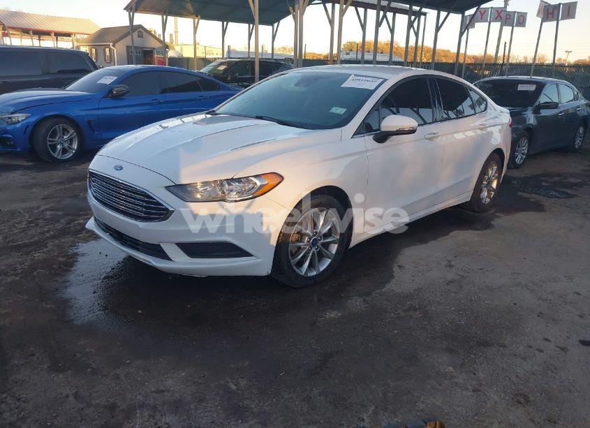 Photo 2 of 2017 Ford Fusion SE (VIN 3FA6P0H72HR144769)