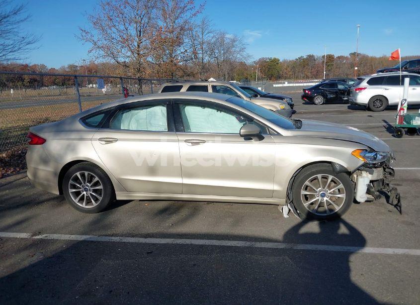 Photo 13 of 2017 Ford Fusion SE (VIN 3FA6P0H72HR161149)