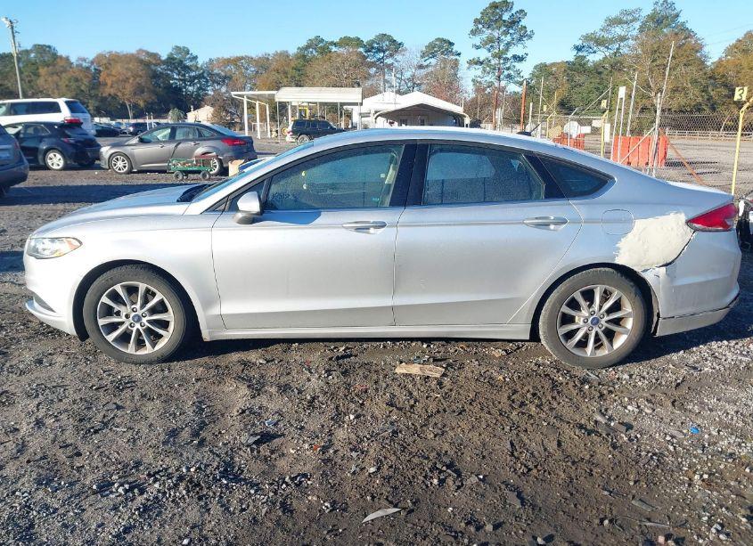 Photo 14 of 2017 Ford Fusion SE (VIN 3FA6P0H72HR206512)