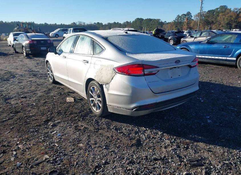Photo 3 of 2017 Ford Fusion SE (VIN 3FA6P0H72HR206512)