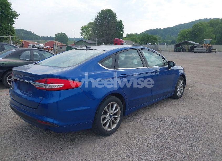 Photo 4 of 2017 Ford Fusion SE (VIN 3FA6P0H72HR235539)
