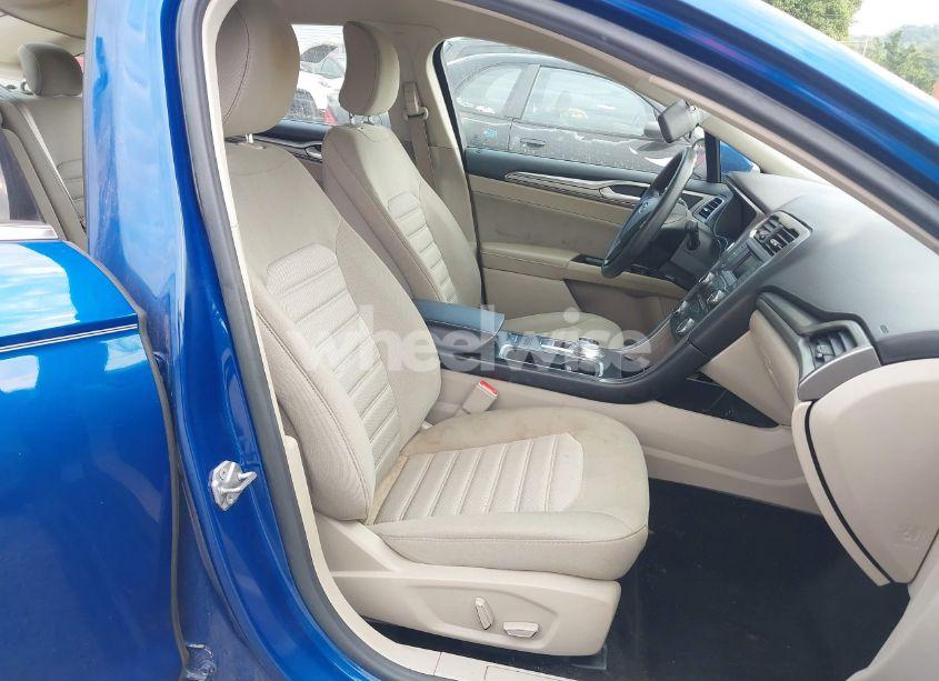 Photo 5 of 2017 Ford Fusion SE (VIN 3FA6P0H72HR235539)