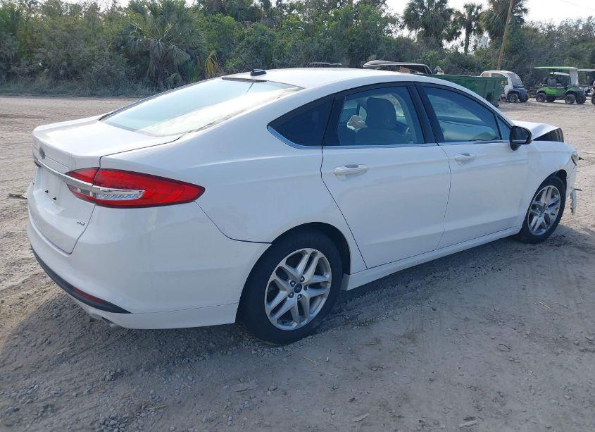 Photo 4 of 2017 Ford Fusion SE (VIN 3FA6P0H72HR235637)
