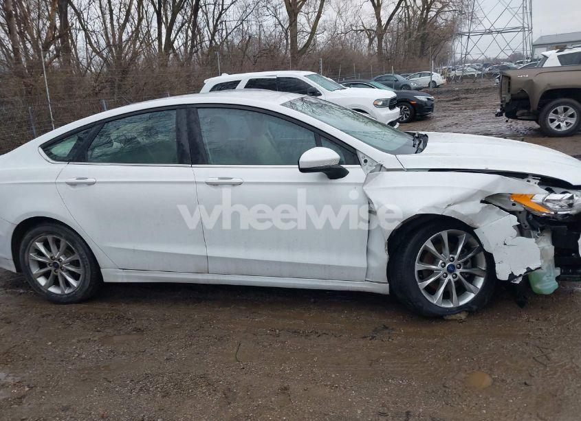 Photo 13 of 2017 Ford Fusion SE (VIN 3FA6P0H72HR287298)