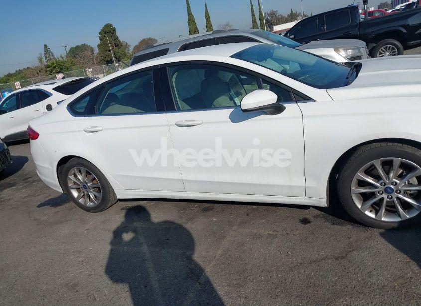 Photo 13 of 2017 Ford Fusion SE (VIN 3FA6P0H72HR370522)