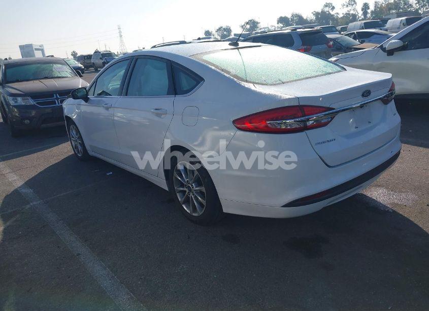 Photo 3 of 2017 Ford Fusion SE (VIN 3FA6P0H72HR370522)