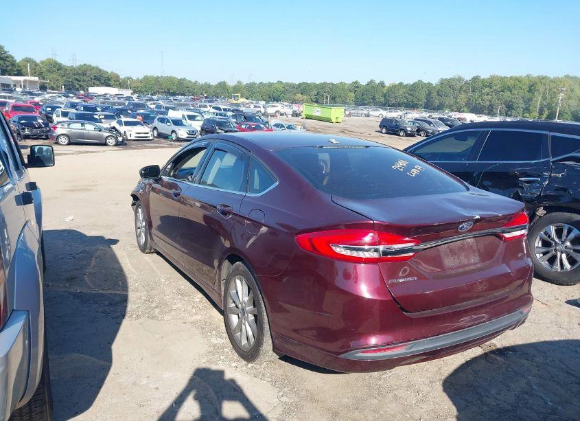 Photo 3 of 2017 Ford Fusion SE (VIN 3FA6P0H72HR414924)