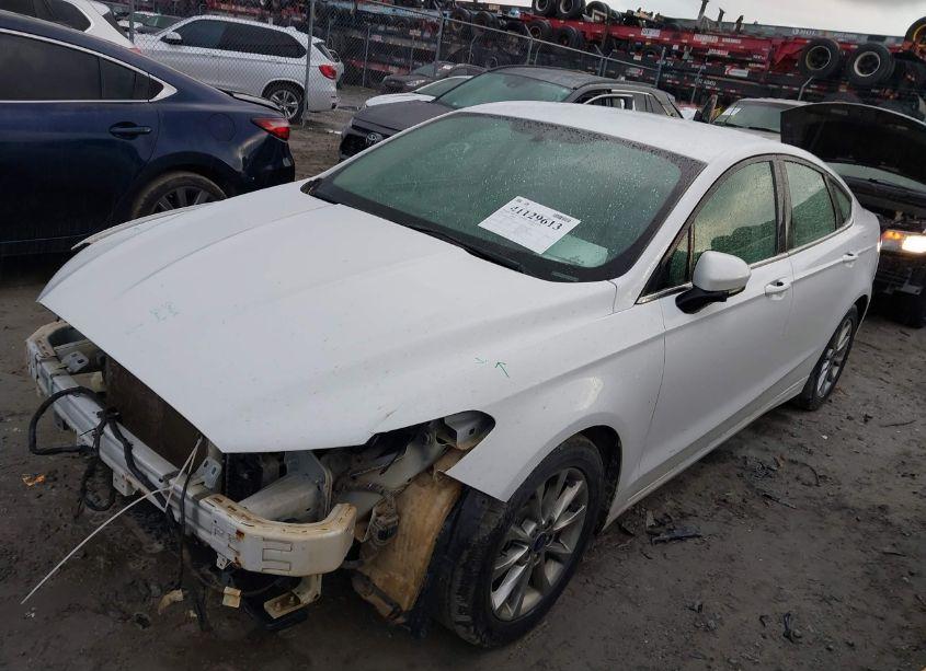 Photo 2 of 2017 Ford Fusion SE (VIN 3FA6P0H72HR416091)