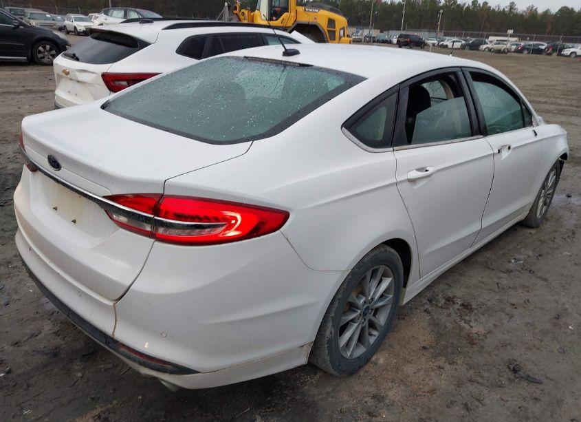 Photo 4 of 2017 Ford Fusion SE (VIN 3FA6P0H72HR416091)