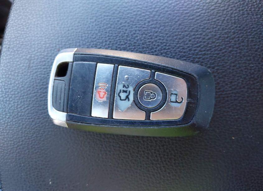 Photo 11 of 2018 Ford Fusion SE (VIN 3FA6P0H72JR104276)