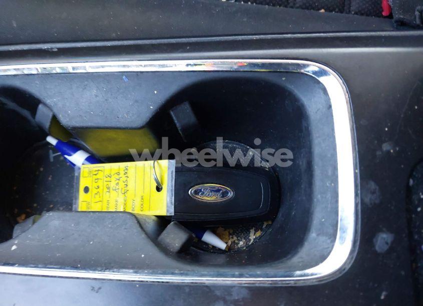 Photo 11 of 2018 Ford Fusion SE (VIN 3FA6P0H72JR125581)