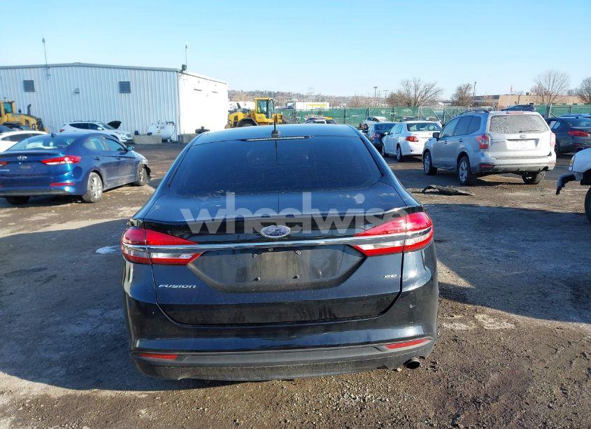 Photo 16 of 2018 Ford Fusion SE (VIN 3FA6P0H72JR125581)