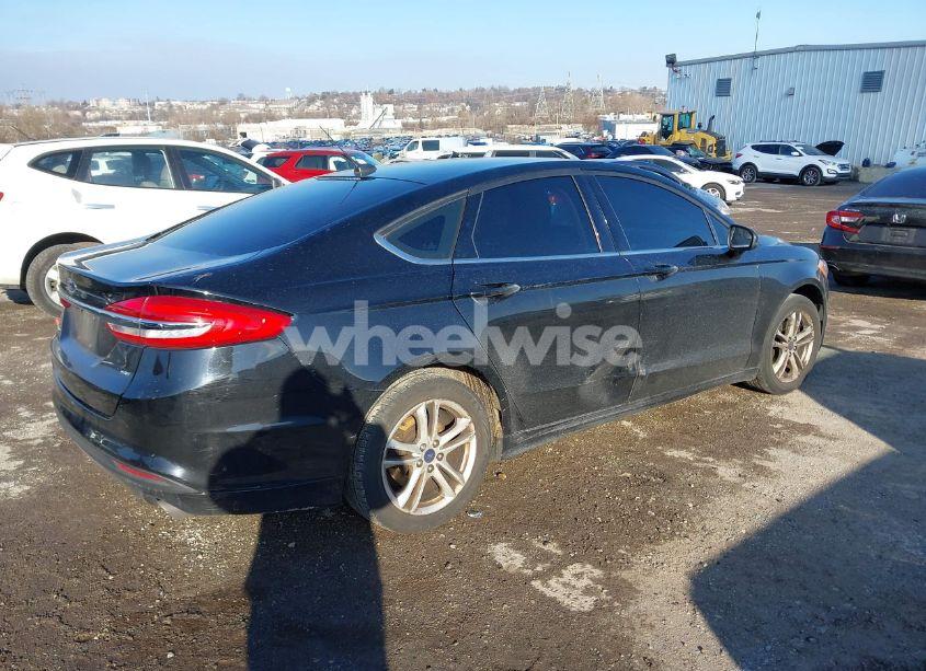 Photo 4 of 2018 Ford Fusion SE (VIN 3FA6P0H72JR125581)