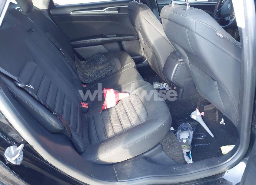 Photo 8 of 2018 Ford Fusion SE (VIN 3FA6P0H72JR125581)