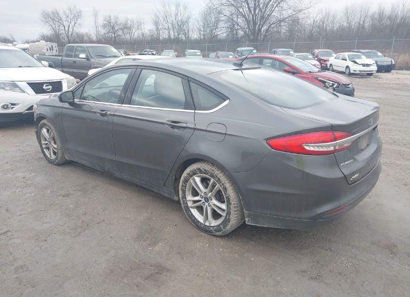 Photo 3 of 2018 Ford Fusion SE (VIN 3FA6P0H72JR152053)