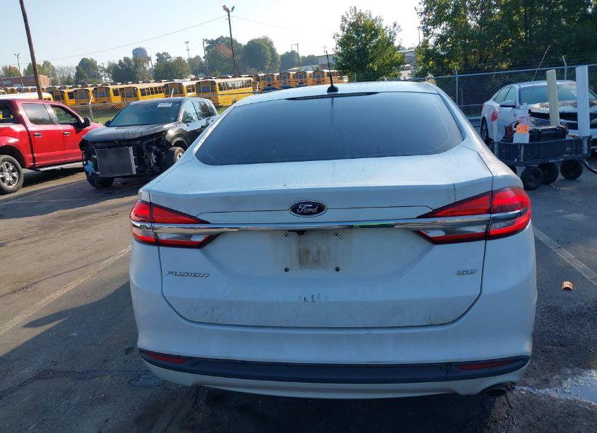 Photo 16 of 2018 Ford Fusion SE (VIN 3FA6P0H72JR206094)