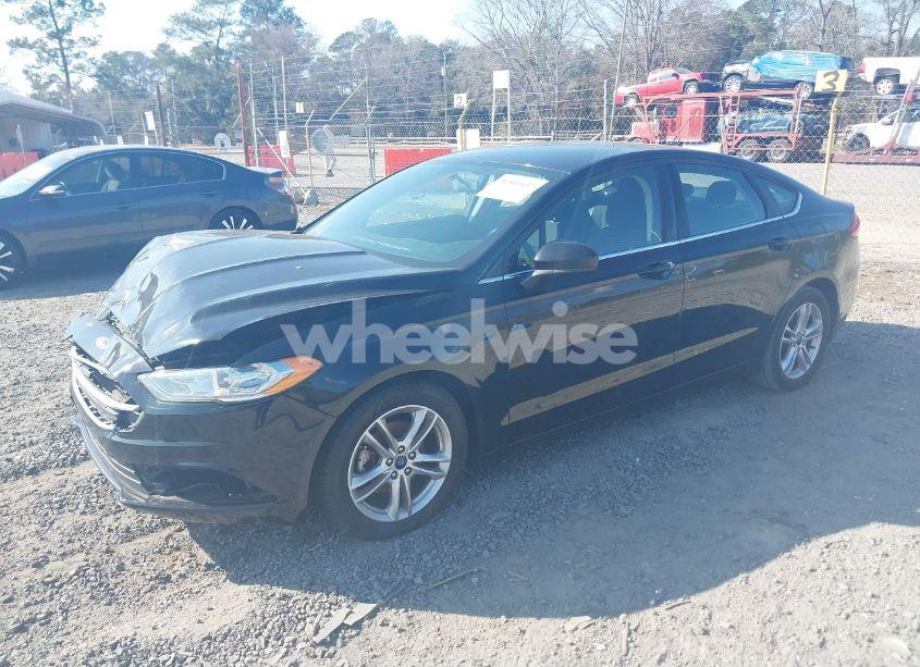 Photo 2 of 2018 Ford Fusion SE (VIN 3FA6P0H72JR278333)