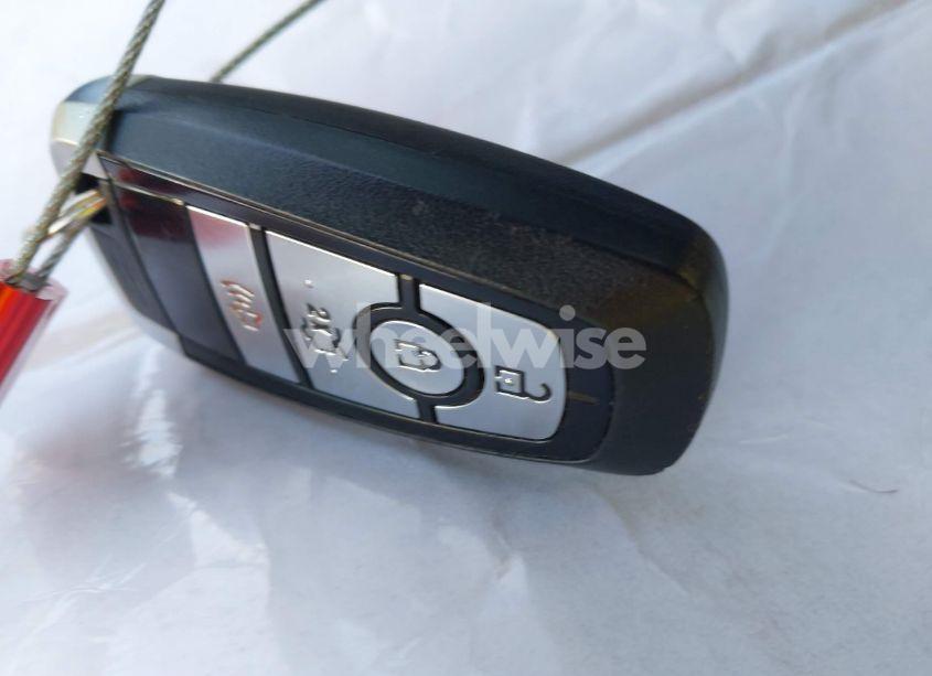 Photo 11 of 2018 Ford Fusion SE (VIN 3FA6P0H72JR285847)