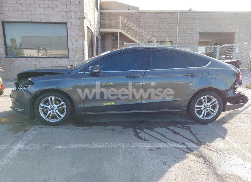 Photo 14 of 2018 Ford Fusion SE (VIN 3FA6P0H72JR285847)