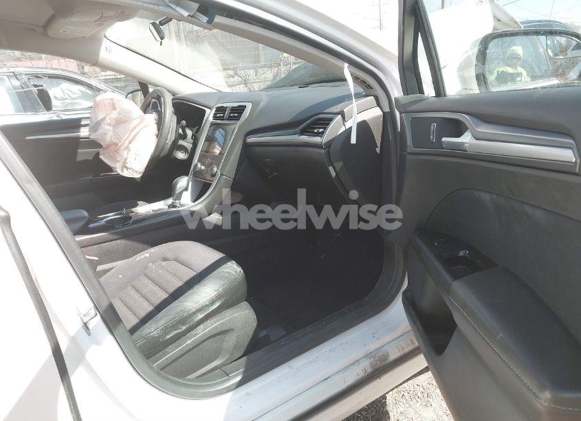 Photo 5 of 2013 Ford Fusion SE (VIN 3FA6P0H73DR132558)