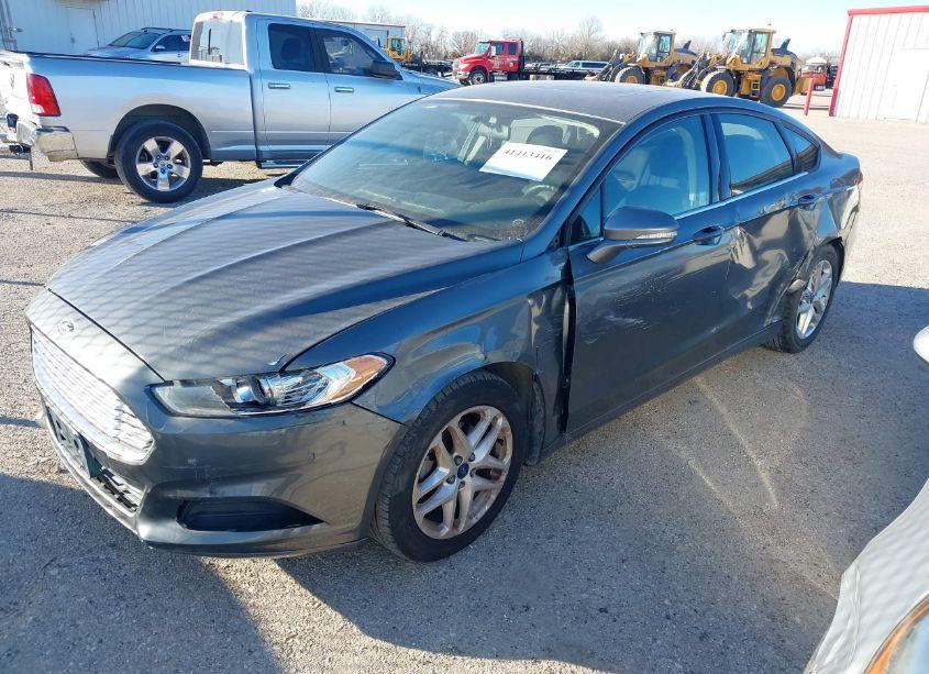 Photo 2 of 2013 Ford Fusion SE (VIN 3FA6P0H73DR133161)