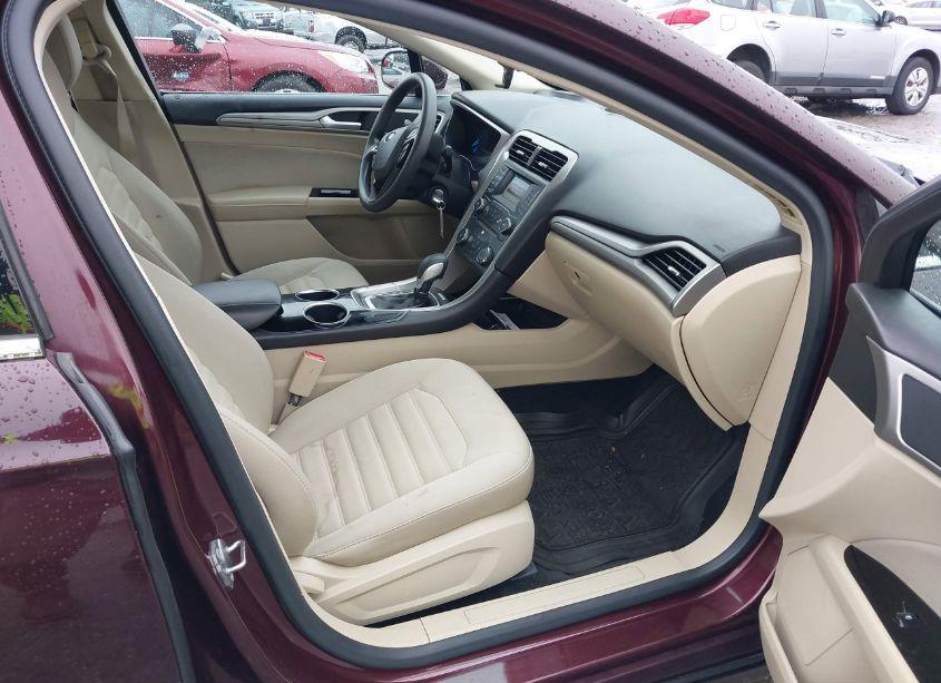 Photo 5 of 2013 Ford Fusion SE (VIN 3FA6P0H73DR211065)