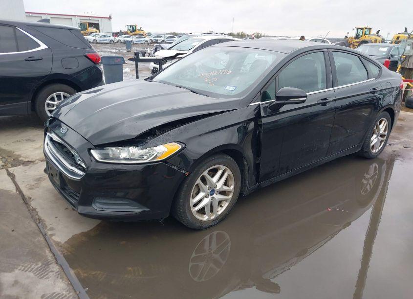Photo 2 of 2013 Ford Fusion SE (VIN 3FA6P0H73DR268771)