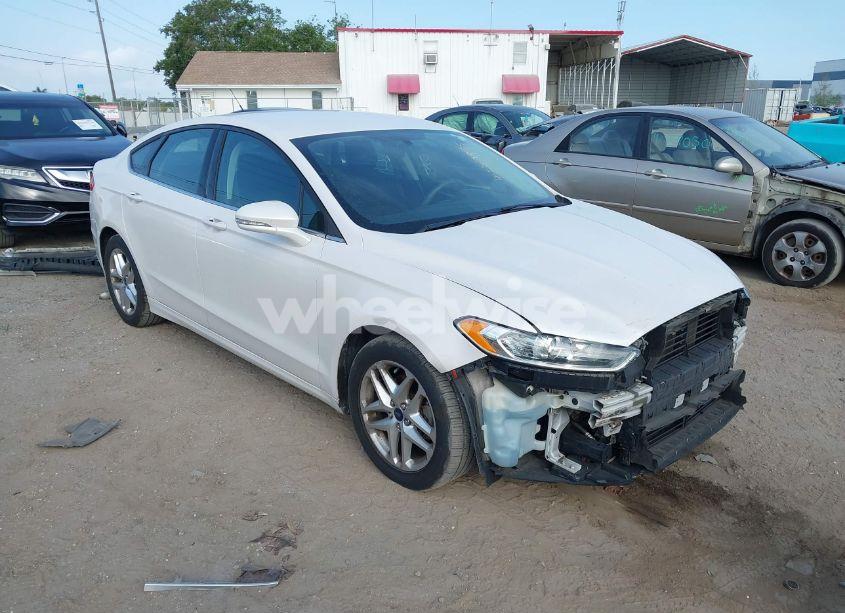 2013 Ford Fusion SE (VIN 3FA6P0H73DR315670) main photo