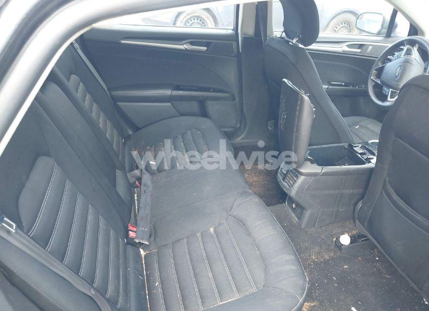 Photo 8 of 2013 Ford Fusion SE (VIN 3FA6P0H73DR365095)