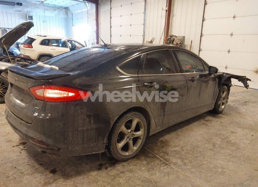 Photo 4 of 2013 Ford Fusion SE (VIN 3FA6P0H73DR384052)