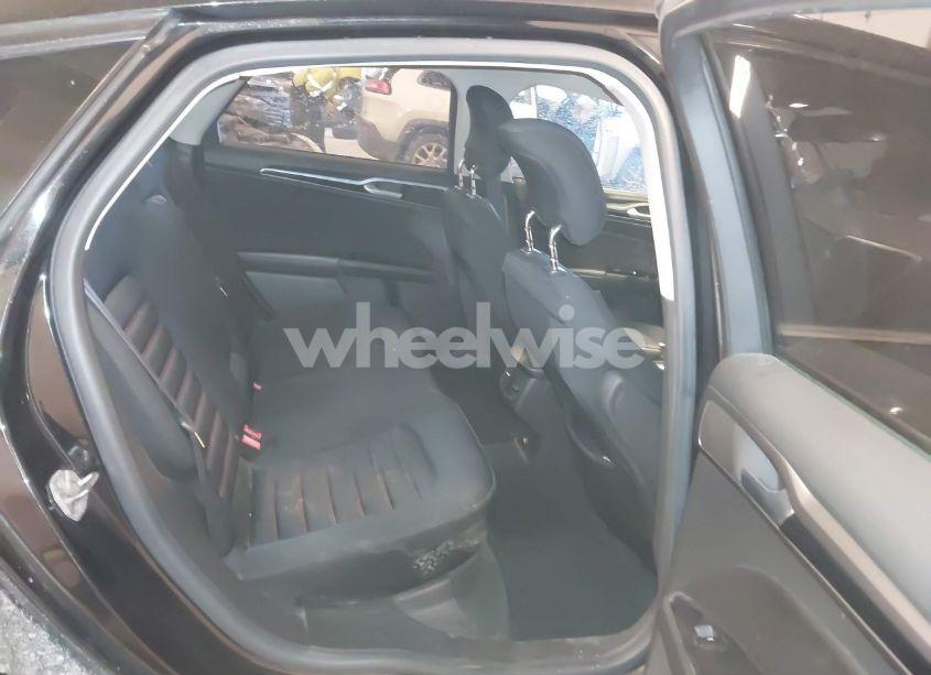 Photo 8 of 2013 Ford Fusion SE (VIN 3FA6P0H73DR384052)