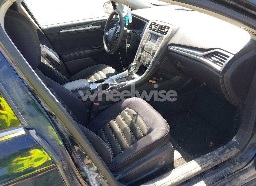 Photo 5 of 2014 Ford Fusion SE (VIN 3FA6P0H73ER129175)