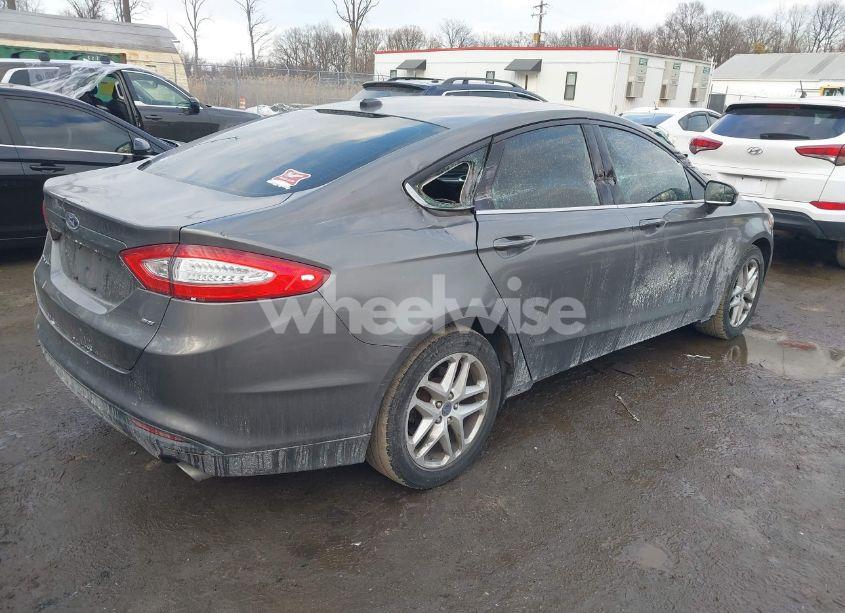 Photo 4 of 2014 Ford Fusion SE (VIN 3FA6P0H73ER140502)