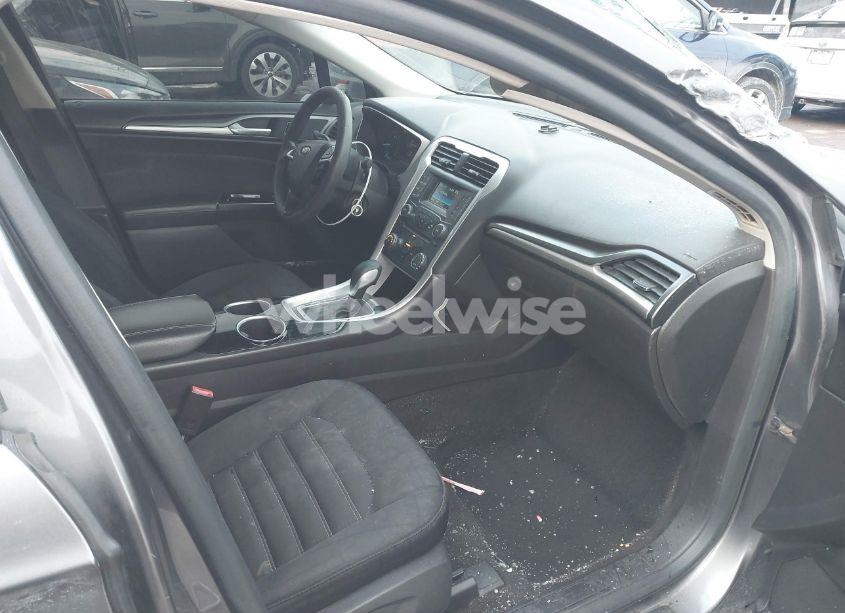 Photo 5 of 2014 Ford Fusion SE (VIN 3FA6P0H73ER140502)