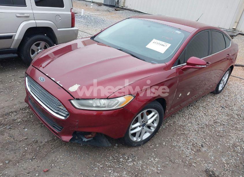 Photo 2 of 2014 Ford Fusion SE (VIN 3FA6P0H73ER147076)