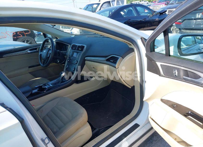 Photo 5 of 2014 Ford Fusion SE (VIN 3FA6P0H73ER317744)