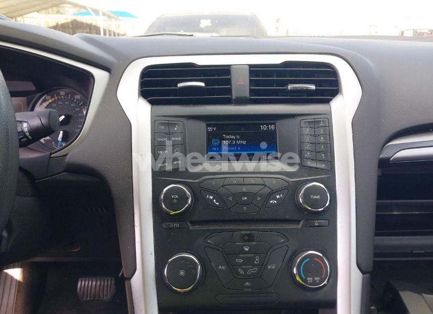Photo 13 of 2014 Ford Fusion SE (VIN 3FA6P0H73ER318263)