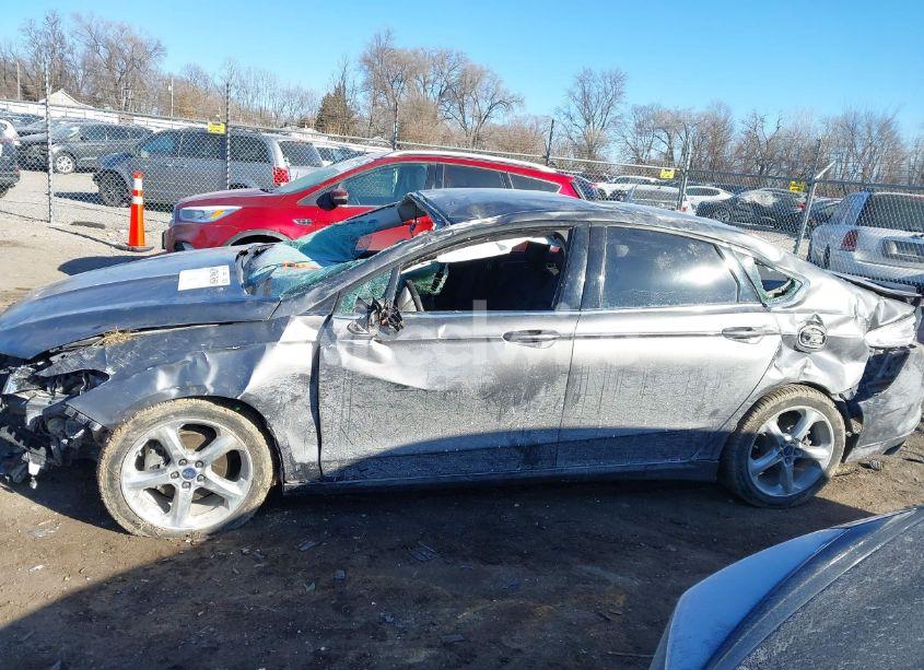 Photo 14 of 2014 Ford Fusion SE (VIN 3FA6P0H73ER379211)