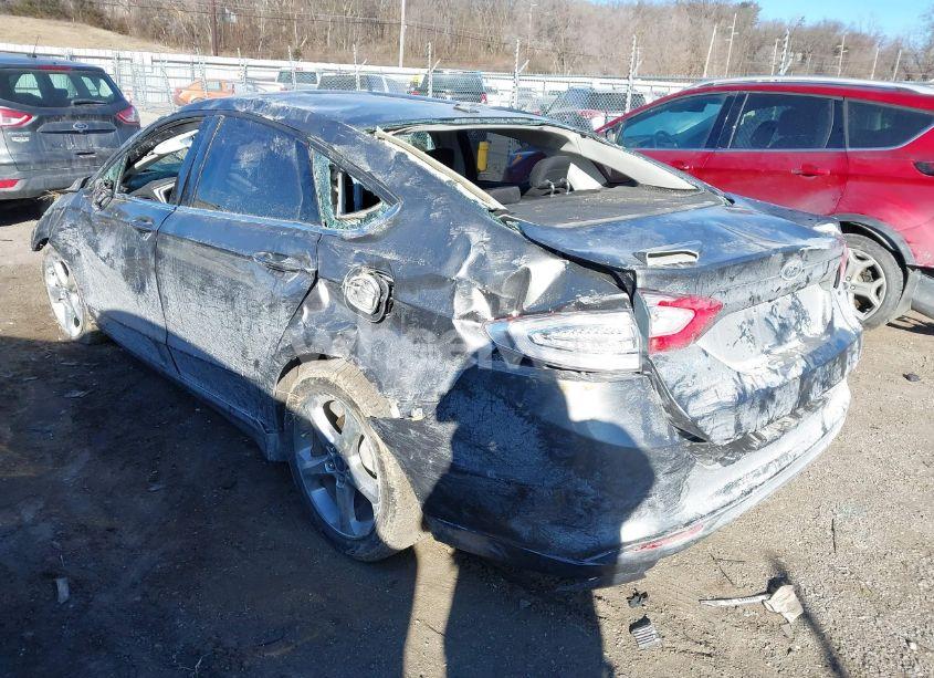 Photo 3 of 2014 Ford Fusion SE (VIN 3FA6P0H73ER379211)
