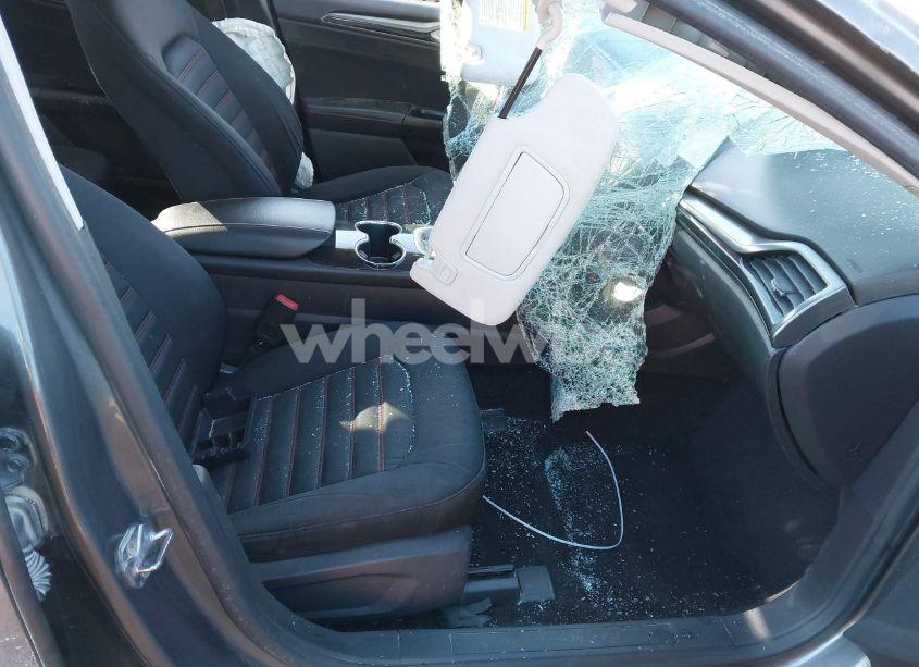 Photo 5 of 2014 Ford Fusion SE (VIN 3FA6P0H73ER379211)