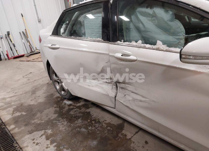 Photo 6 of 2015 Ford Fusion SE (VIN 3FA6P0H73FR137049)